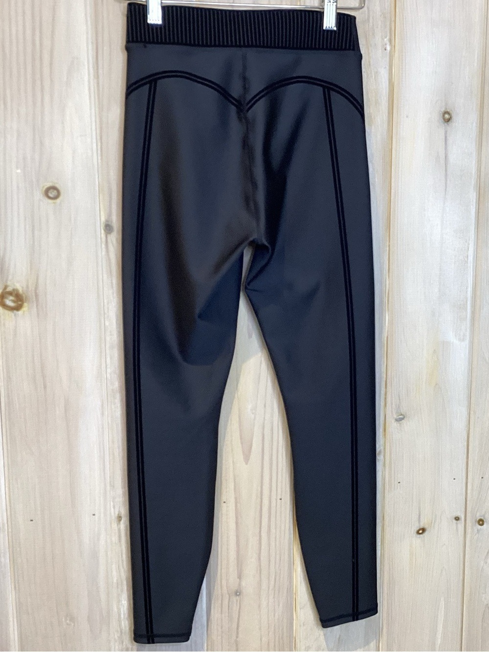 ALO Airlift 7/8 Line Up Legging - Picture 6 of 13